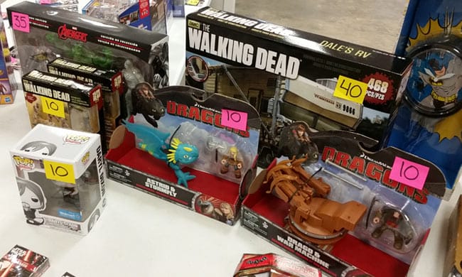 Comic Con Walking Dead Toys