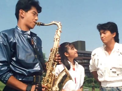 Ryusei plays the saxophone for Mai and Hakko