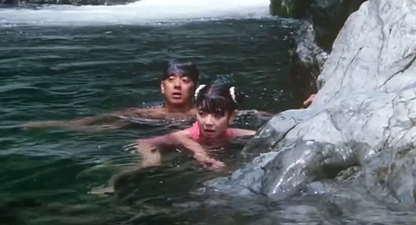 Ryusei and Mai in lake